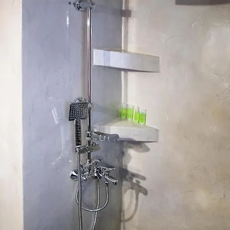 Apartment Location, 6 Ermou Street, Syntagma Square Athens