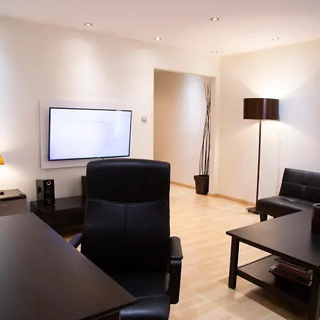 Location, 6 Ermou Street, Syntagma Square * Athens